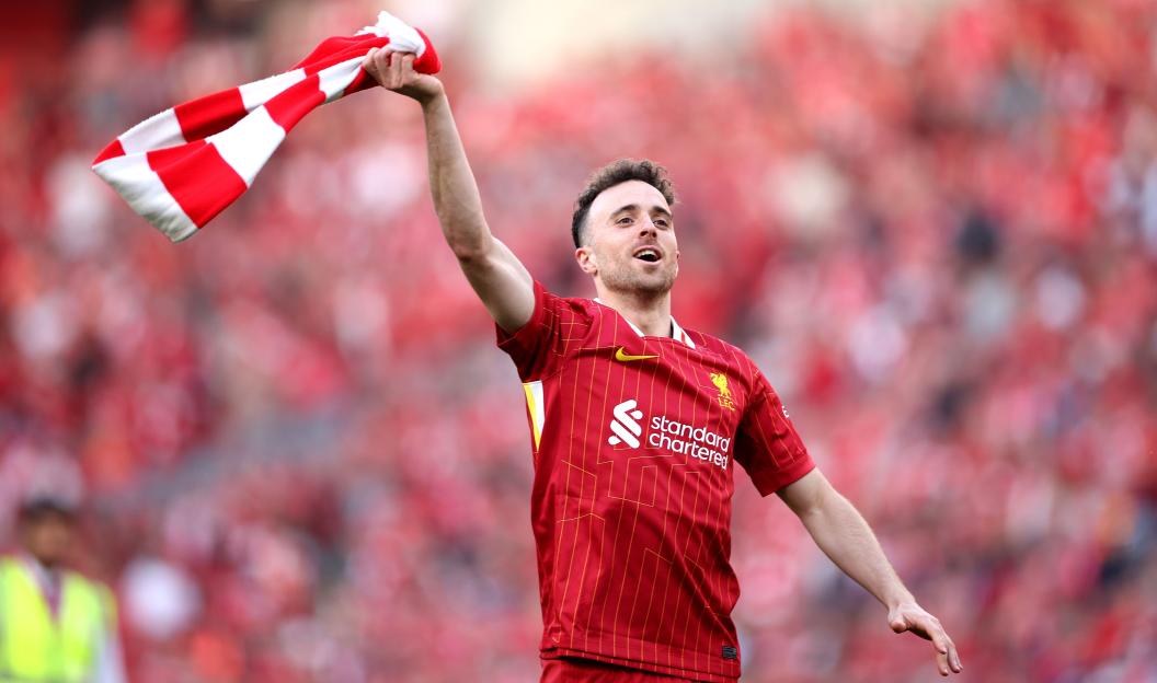 Liverpool player Diogo Jota celebrating.