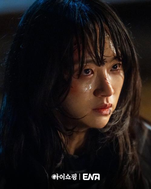 Won Jin Ah And Yum Jung Ah Are Caught In A Twisted Relationship In New Drama “The Defects” 4