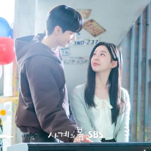 Ha Yoo Joon And Park Ji Hu Share A Sweet Piano Duet In “Spring Of Youth” 5