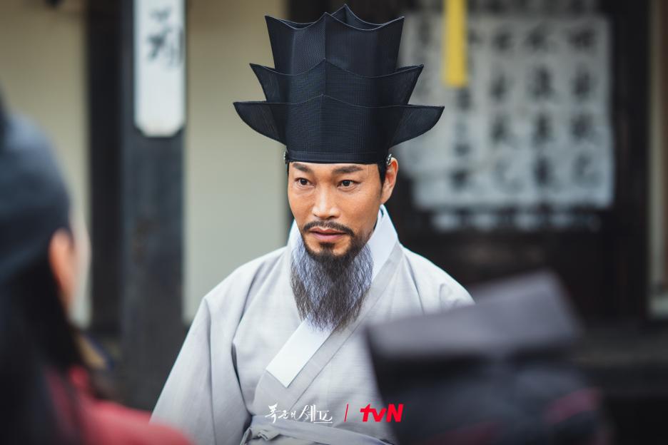 Choi Gwi Hwa Is A Power-Hungry Two-Faced Prince In “Bon Appétit, Your Majesty&#8221; 3