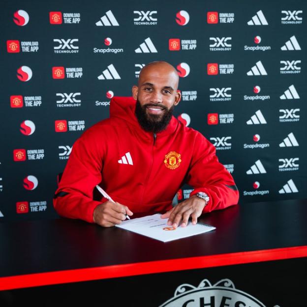 Mbeumo signing for Manchester United.