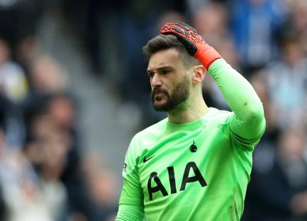 Hugo Lloris of Tottenham Hotspur looking dejected.