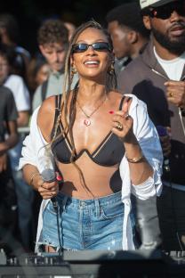 Alesha Dixon performing live on TikTok.
