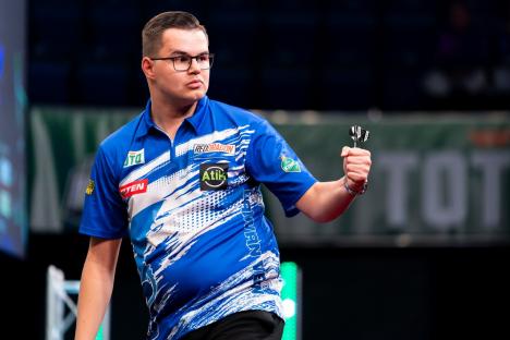 DEN BOSCH, NETHERLANDS - JANUARY 24: Gian van Veen of the Netherlands celebrating during the TOTO Dutch Darts Masters 2025 at Maaspoort on January 24, 2025 in Den Bosch, Netherlands. (Photo by Joris Verwijst/BSR Agency/Getty Images)