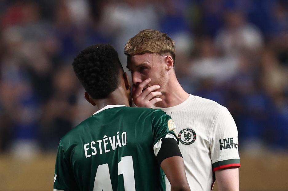 Cole Palmer and Estevão Willian speaking after a football match.