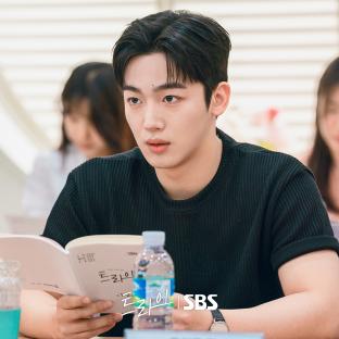 Watch: Yoon Kye Sang, Im Se Mi, And Kim Yo Han Lead Energetic Script Reading For “Try: A Miracle In Us” 4