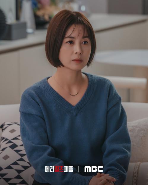 Bek Hyunjin, Kwon Hae Hyo, And More Weave A Web Of Allies And Threats Around Lee Bo Young In “Mary Kills People” 3