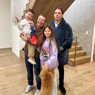 Julio Cesar Chavez Jr. with his family.
