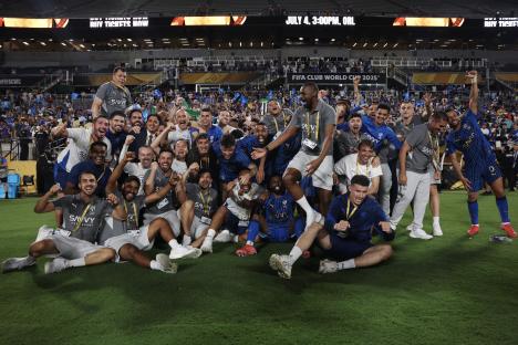 Al Hilal team photo after a FIFA Club World Cup victory.