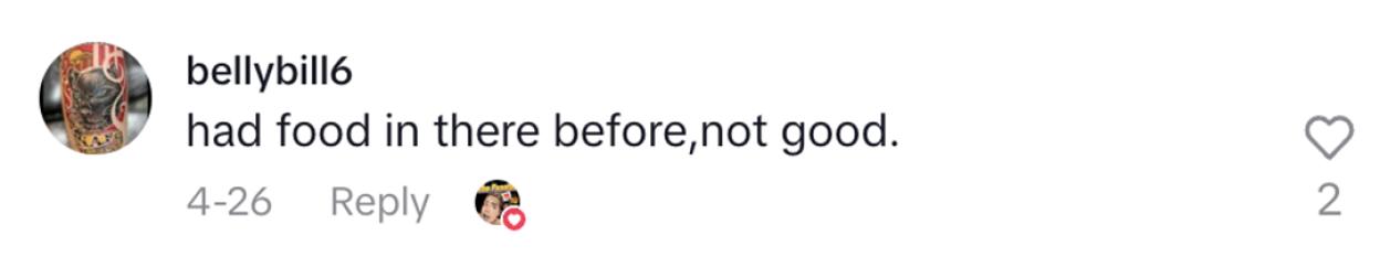 Screenshot of a negative comment about a restaurant's food.