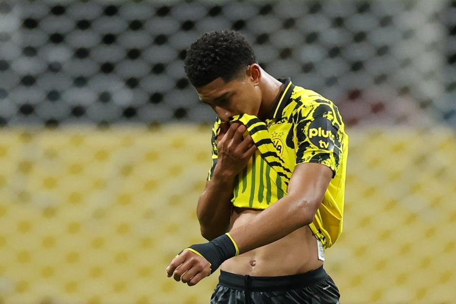 ATLANTA, GEORGIA - JULY 01: Jobe Bellingham #77 of Borussia Dortmund looks dejected as he leaves the pitch during a substitution during the FIFA Club World Cup 2025 round of 16 match between Borussia Dortmund and CF Monterrey at Mercedes-Benz Stadium on July 01, 2025 in Atlanta, Georgia. (Photo by Carl Recine - FIFA/FIFA via Getty Images)
