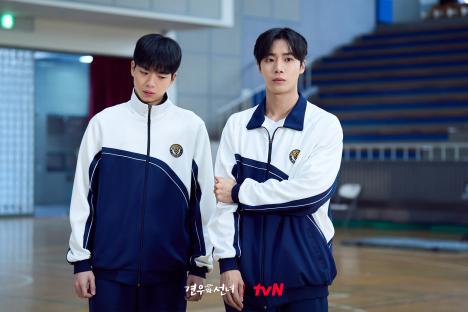 Choo Young Woo, Cho Yi Hyun, And Cha Kang Yoon Form An Intriguing Dynamic In New Drama “Head Over Heels” 6