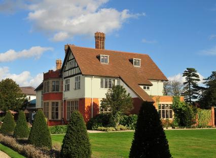 Greenwoods Hotel & Spa building.