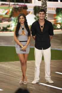 Cierra Ortega and Charlie Georgiou, Love Island USA season 7 contestants.