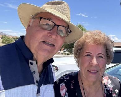 Photo of Daniel and Stephanie Menard.