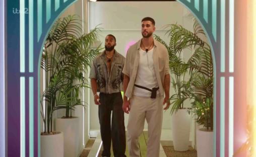EROTEME.CO.UK FOR UK SALES: Contact Caroline 00 44208 374 8542 If bylined must credit ITV2 Love Island Picture Shows: Remell and Shea arrive at the villa to meet the girls. NON-EXCLUSIVE Date: Wednesday 11th June 2025 Job: 250611UT12 London, UK EROTEME.CO.UK Disclaimer note of Eroteme Ltd: Eroteme Ltd does not claim copyright for this image. This image is merely a supply image and payment will be on supply/usage fee only.