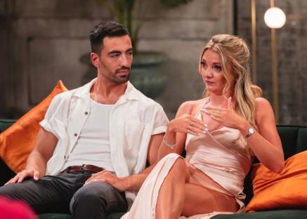 Thomas and Roz from Married at First Sight.