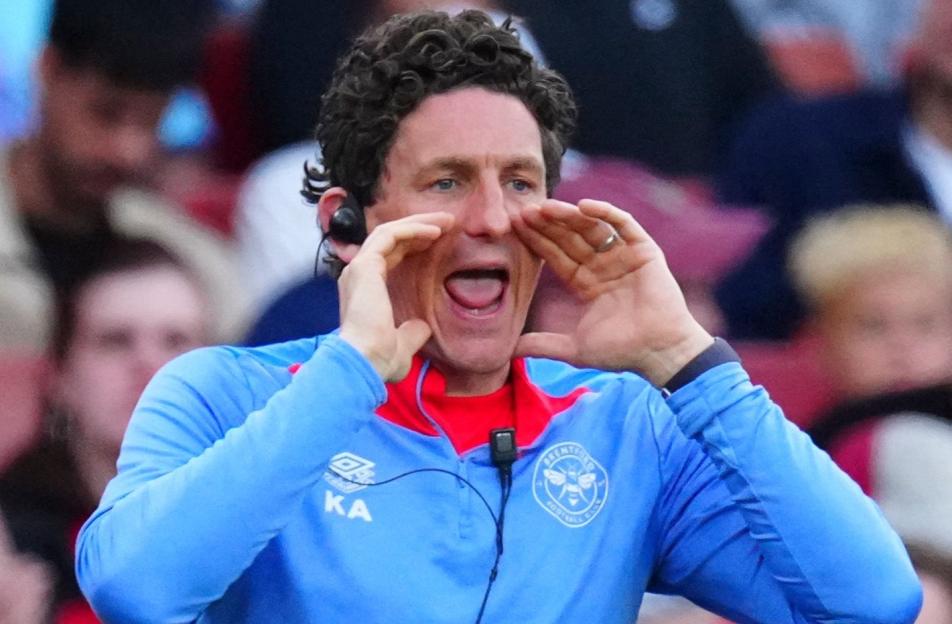 Brentford set-piece coach Keith Andrews shouting.