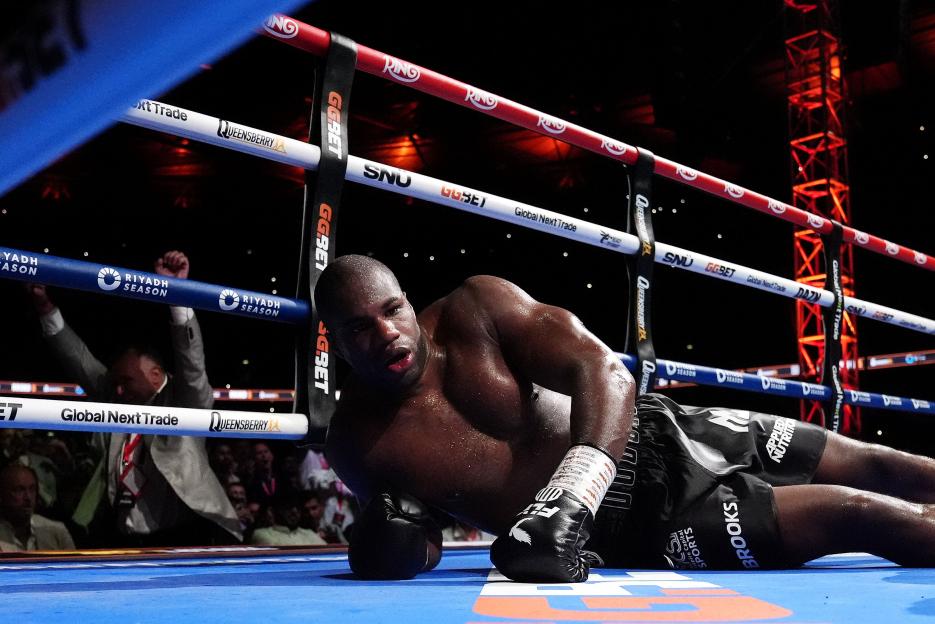 Daniel Dubois knocked down in a boxing match.