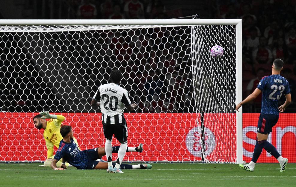 Anthony Elanga scoring a goal for Newcastle United.