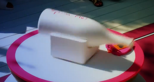 Spin the bottle game on Love Island.