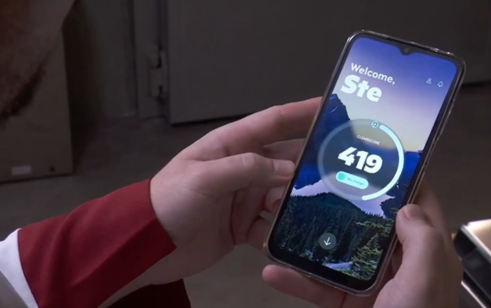 Smartphone displaying a 419 ClearScore.