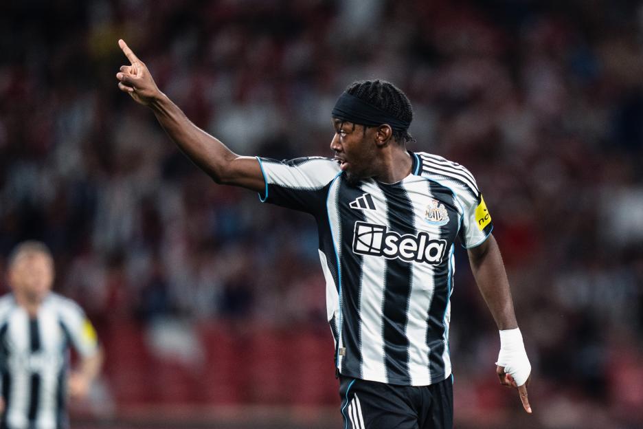 Anthony Elanga of Newcastle United celebrating a goal.