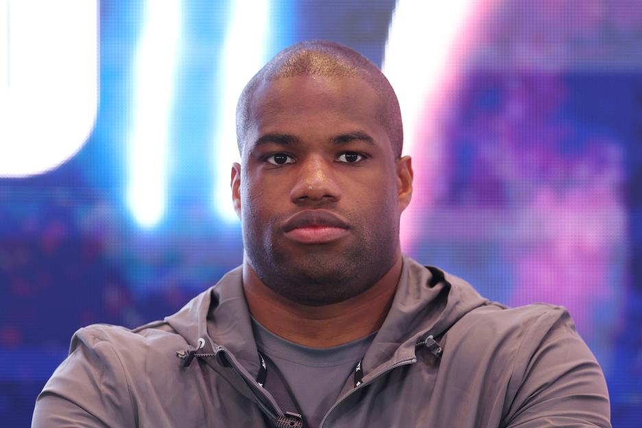 Daniel Dubois at a press conference.