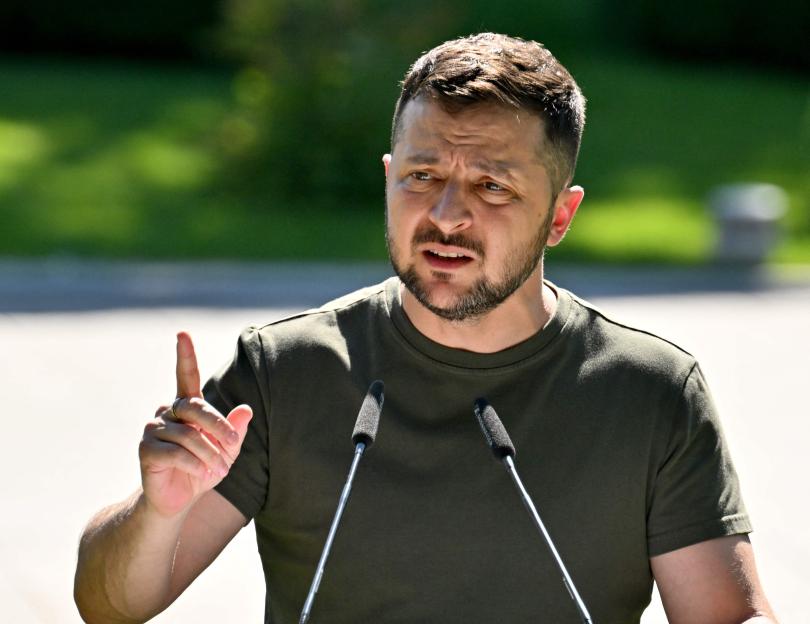 Volodymyr Zelensky giving a speech.
