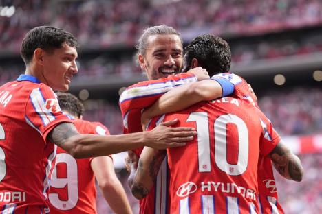 MADRID, SPAIN - MAY 18: Angel Correa of Atletico de Madrid celebrates a goal during the Spanish League, LaLiga EA Sports, football match played between Atletico de Madrid and Real Betis Balompie at Riyadh Air Metropolitano stadium on May 18, 2025, in Madrid, Spain. (Photo By Oscar J. Barroso/Europa Press via Getty Images)