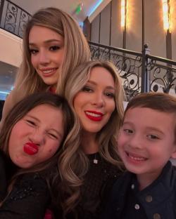 Who is Julio Cesar Chavez Jr’s wife Frida Munoz? 3