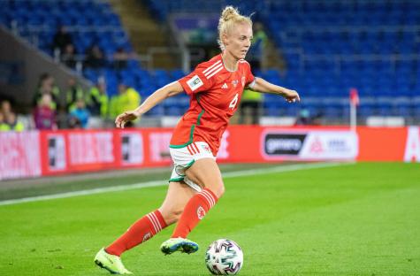 Sophie Ingle of Wales playing soccer.