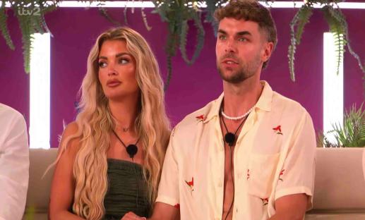 Alima and Remell on Love Island.