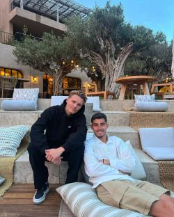 Martin Odegaard and Kai Havertz with their girlfriends on holiday.