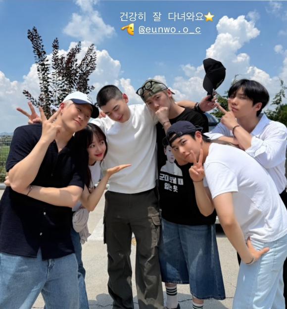 Cha Eun Woo Enlists In The Military With Support From ASTRO And Choi Yoojung 3