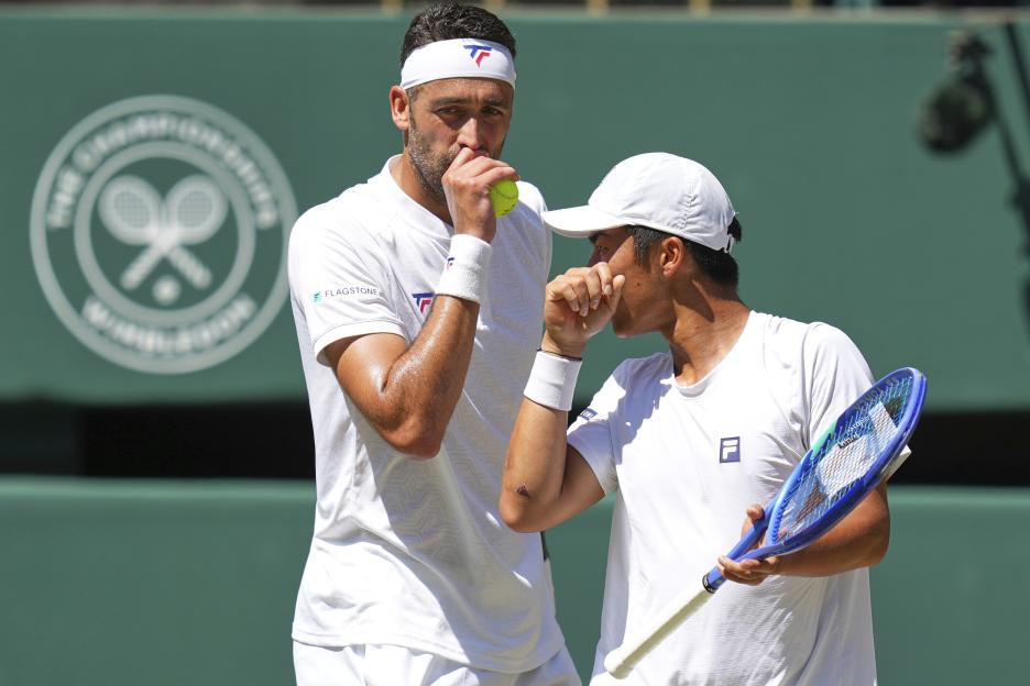 Rinky Hijikata and David Pel at Wimbledon.
