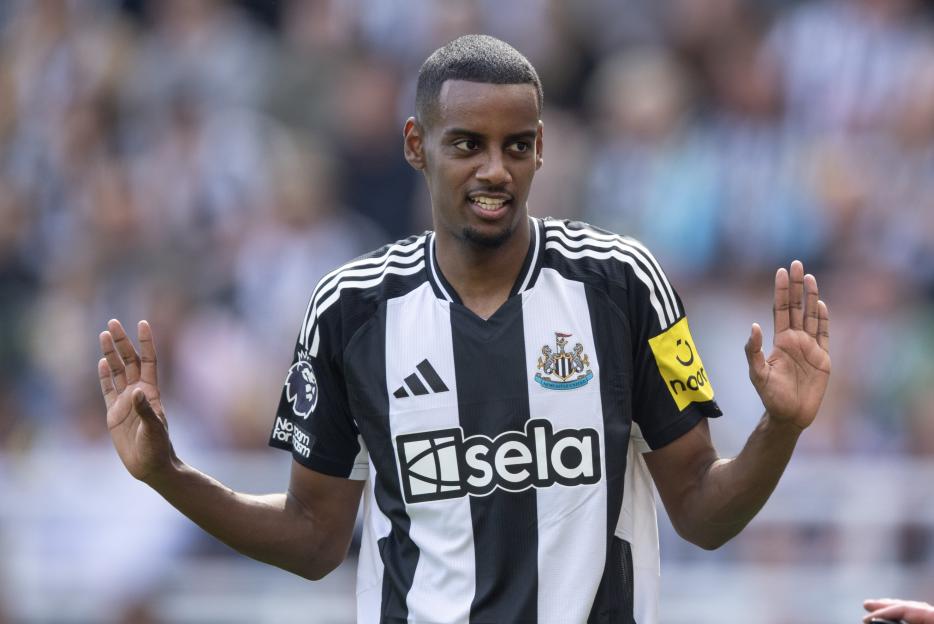 Alexander Isak of Newcastle United during a Premier League match.