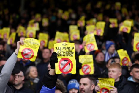 Sheffield Wednesday fans protesting against owner Dejphon Chansiri.