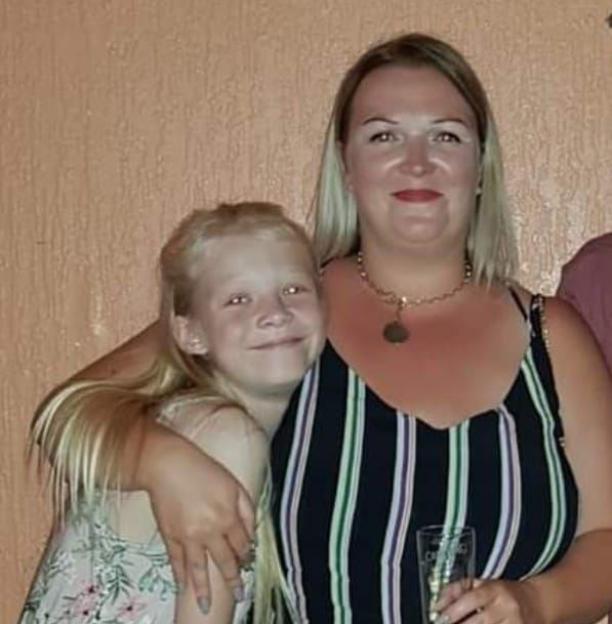 Photo of Keely Morgan with her mother, Sian.