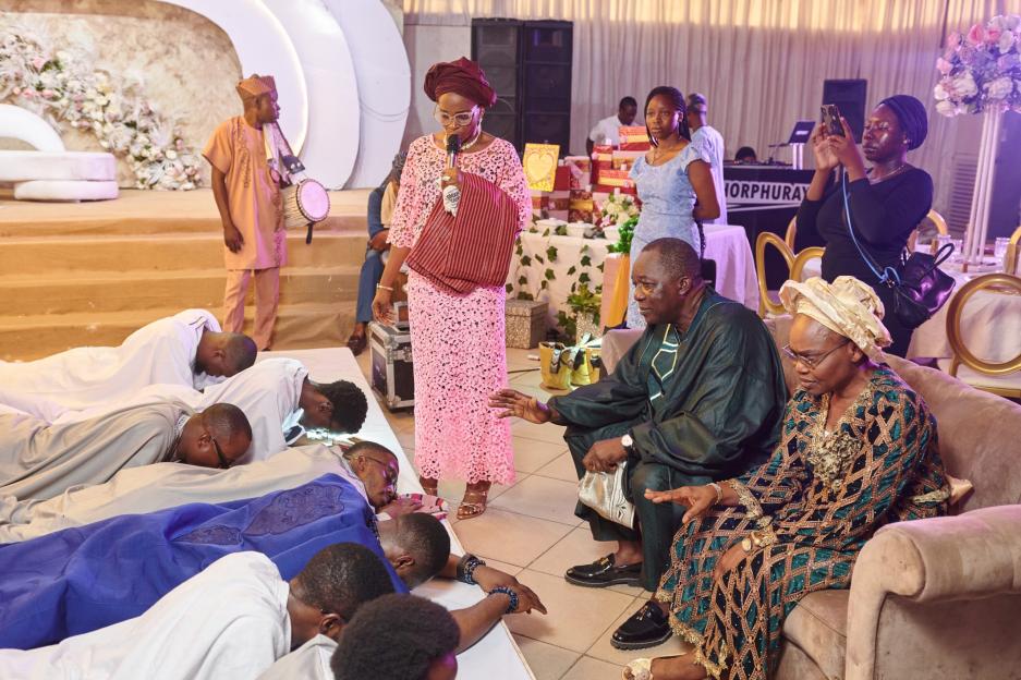 From the Office to the Aisle! Enjoy Reni and Ojay&#8217;s Wedding Photos 13