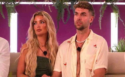 Alima and Remell from Love Island.