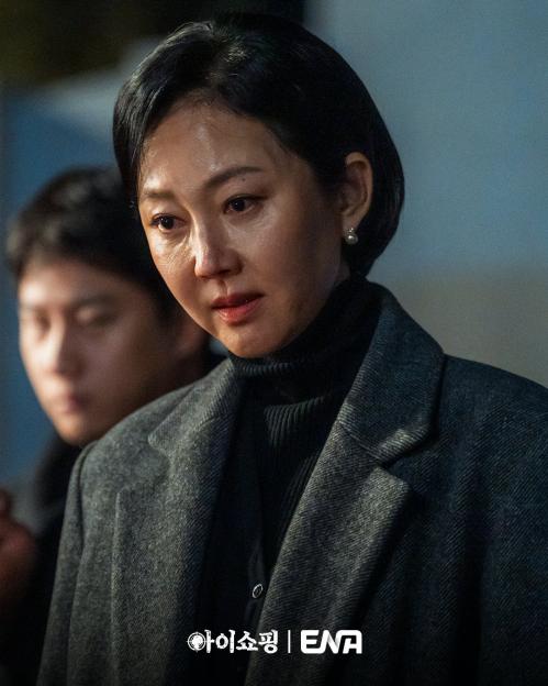 Won Jin Ah And Yum Jung Ah Are Caught In A Twisted Relationship In New Drama “The Defects” 5