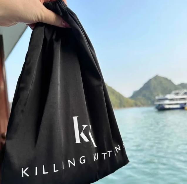 Black Killing Kittens bag.