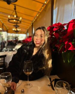 Frida Munoz, , https://www.instagram.com/p/CmThLInOdb4/?img_index=1