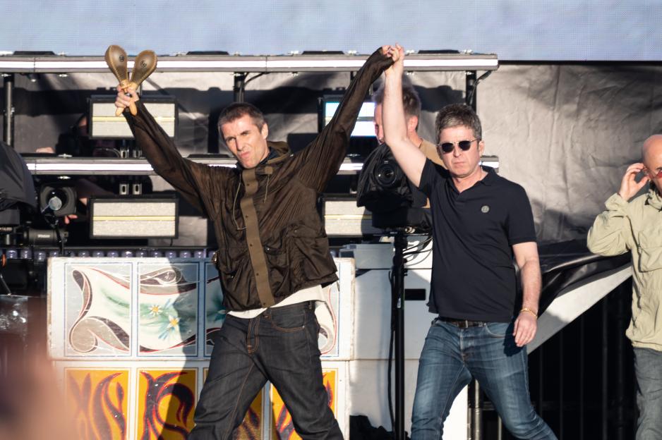 Oasis performing at Heaton Park.