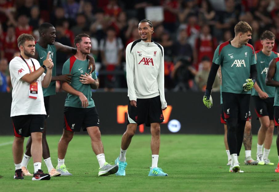 Liverpool's Hugo Ekitike and Alexis Mac Allister at training.