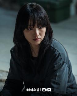 Won Jin Ah Is A Returned Adoptee Out For Survival And Revenge In New Drama “The Defects” 5