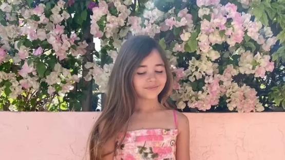 Girl, 9, recalls moment she ‘picked up hand’ & ‘started screaming’ in horror shark attack as dad says ‘miracle’ happened 3