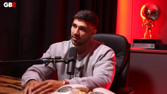 Tommy Fury on a podcast.