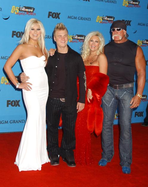 The Hogan family at the 2005 Billboard Music Awards.